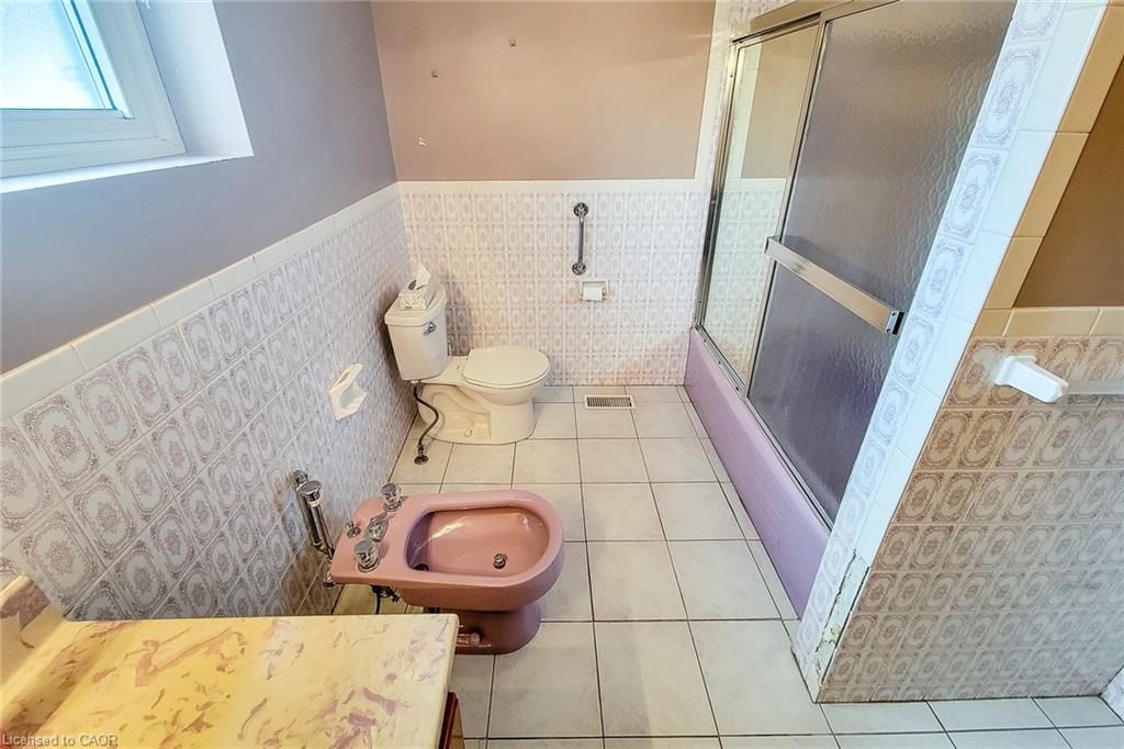 137 East 16th Street Property Photo 27
