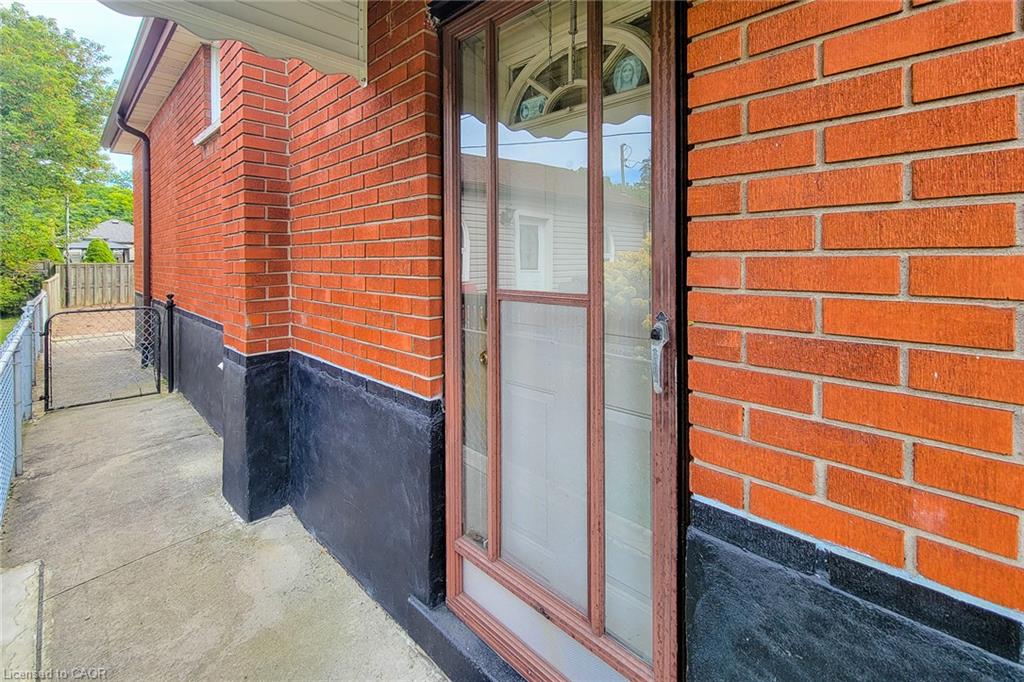 137 East 16th Street Property Photo 40