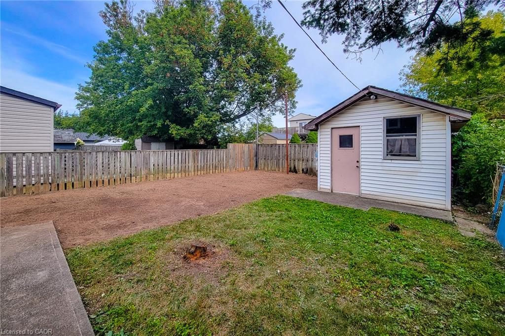137 East 16th Street Property Photo 45