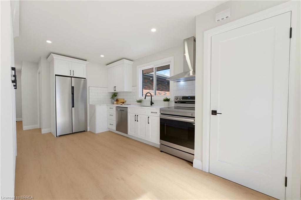 115 Evelyn Street Property Photo 4