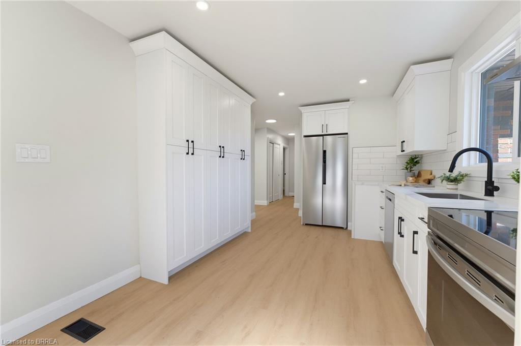 115 Evelyn Street Property Photo 5