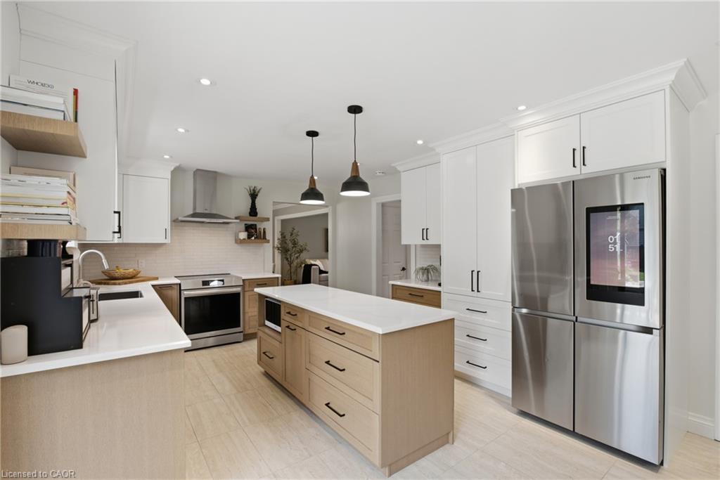 27 John Martin Crescent Property Photo 12