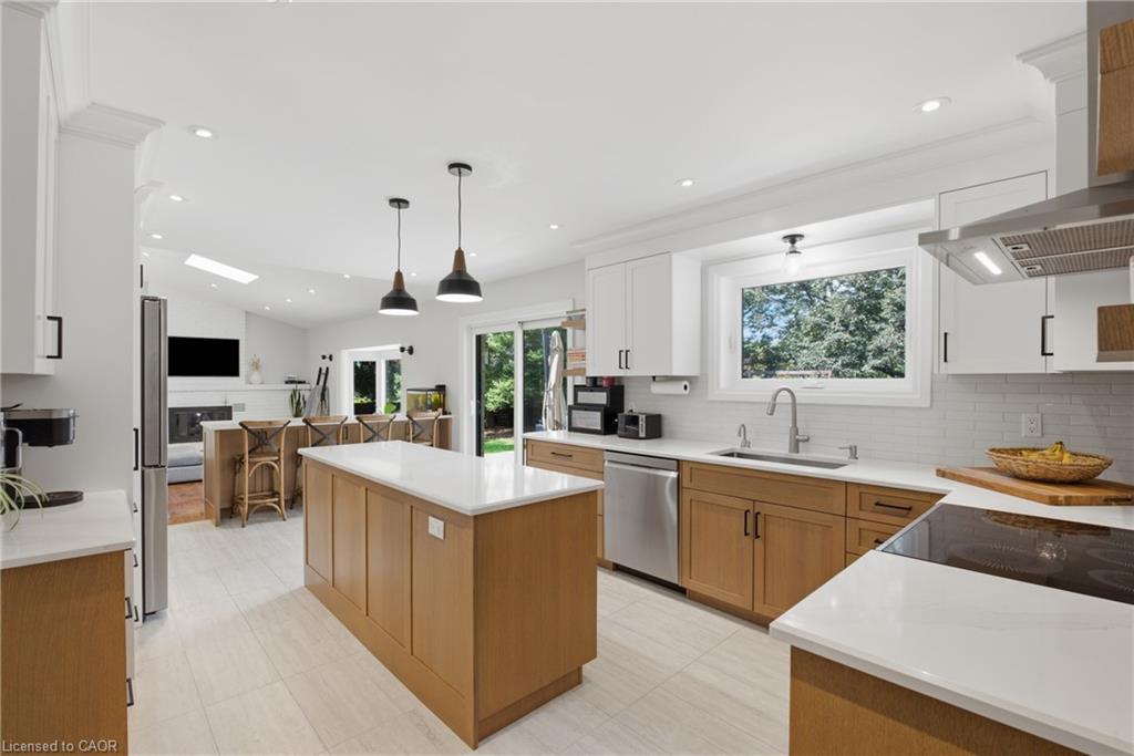 27 John Martin Crescent Property Photo 14