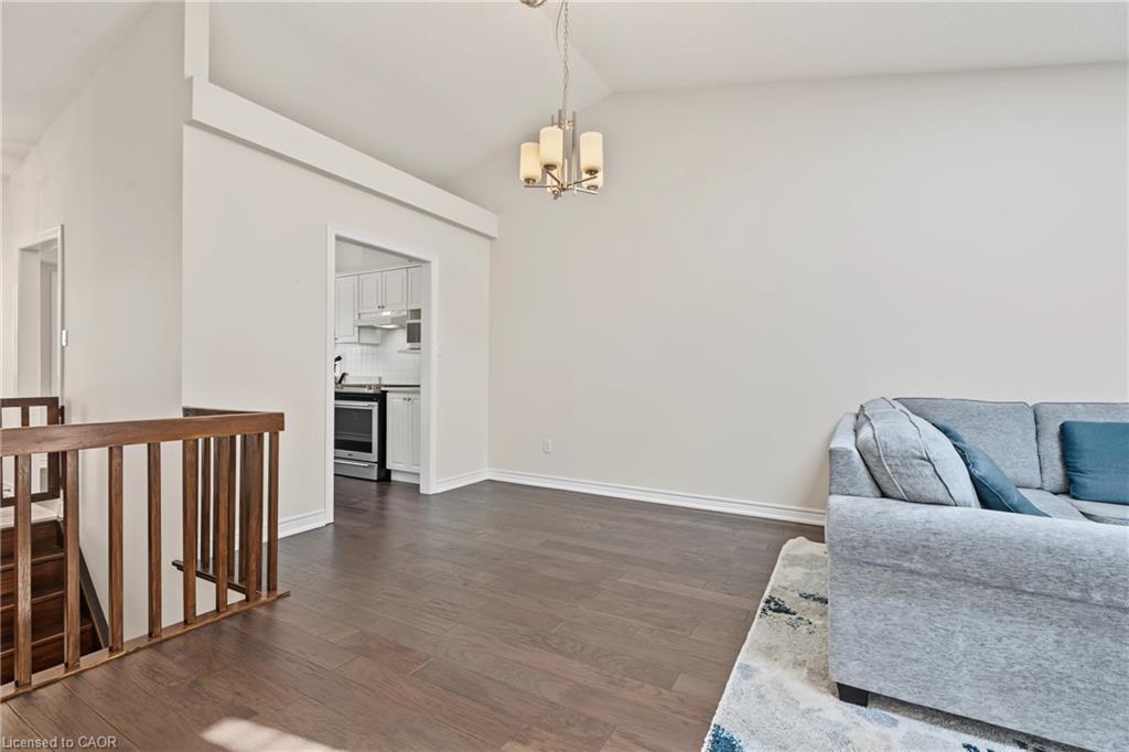 4-173 Wilson Street W Property Photo 12