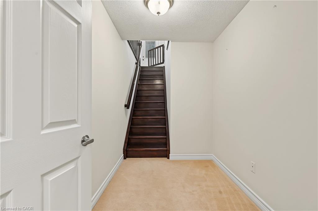 4-173 Wilson Street W Property Photo 23