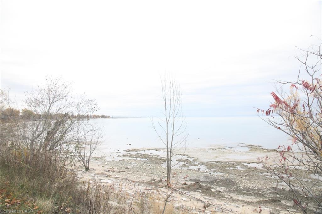 2525 Lakeshore Road Property Photo 1