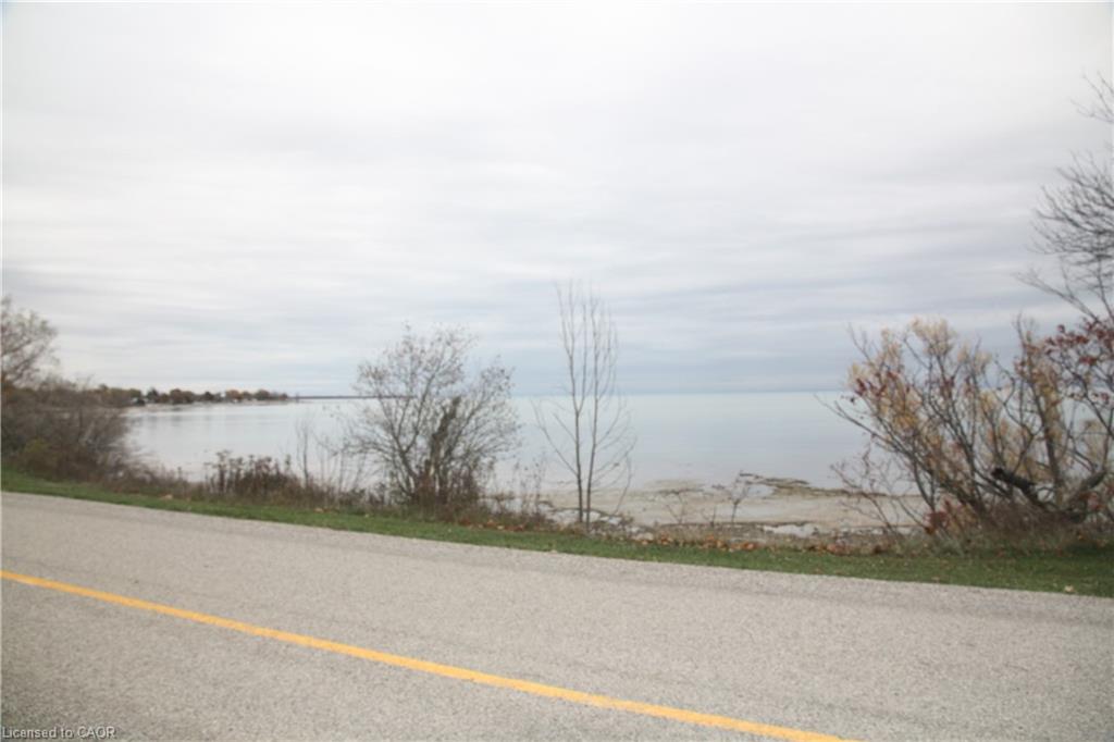 2525 Lakeshore Road Property Photo 3