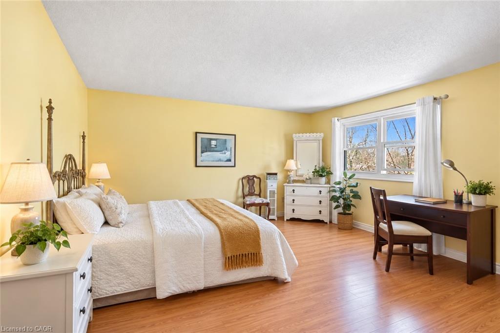 10 Atwood Crescent Property Photo 6