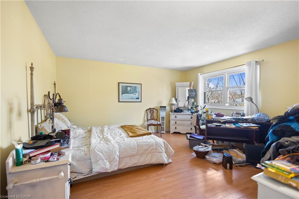 10 Atwood Crescent Property Photo 7