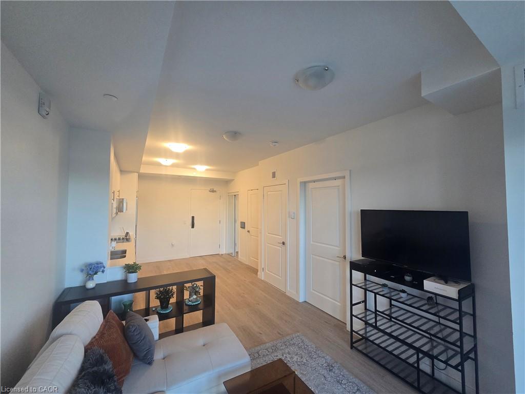 319-461 Green Road Property Photo 1