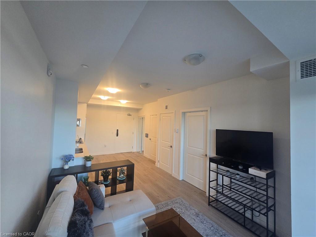 319-461 Green Road Property Photo 2