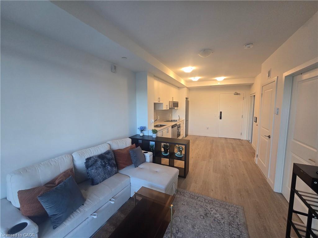 319-461 Green Road Property Photo 4