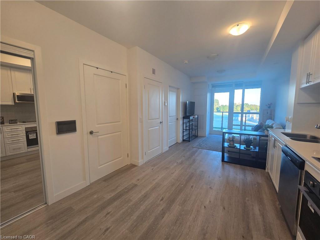 319-461 Green Road Property Photo 8