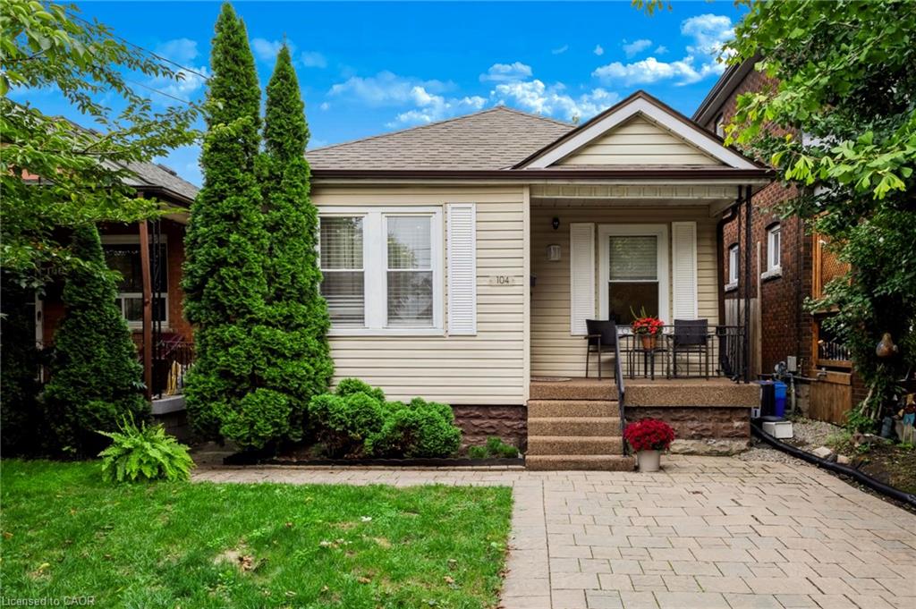 104 Niagara Street Property Photo 1