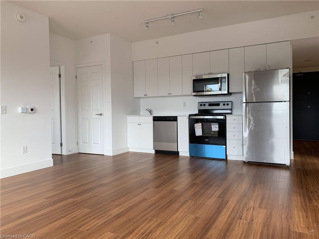 308-1 Wellington Street Property Photo 7