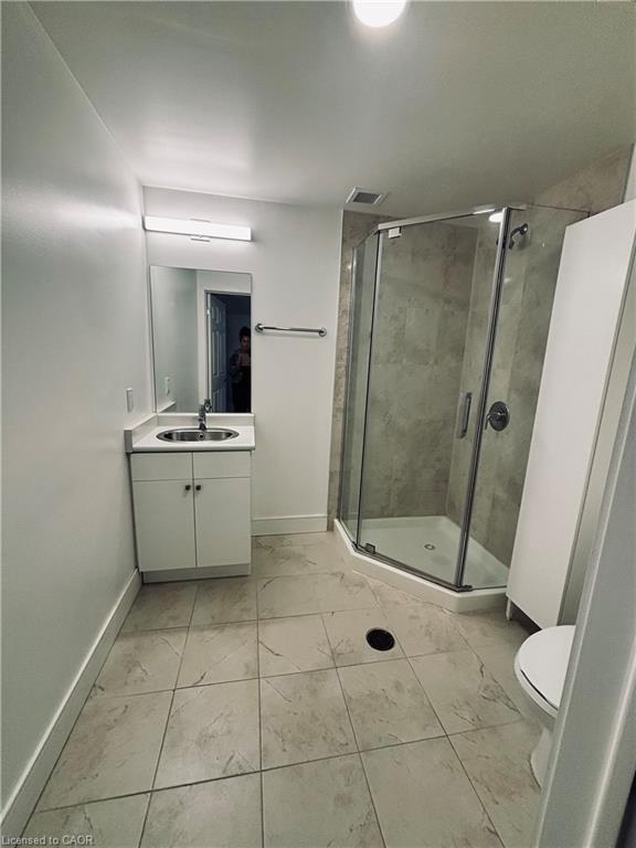 308-1 Wellington Street Property Photo 22