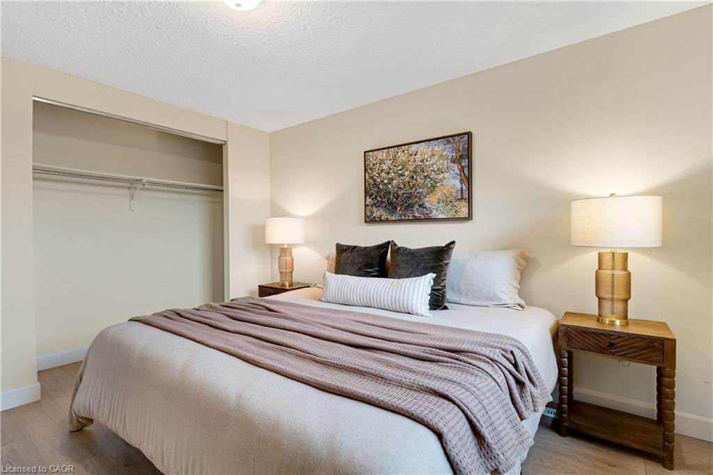 23-25 Upper Canada Drive Property Photo 20