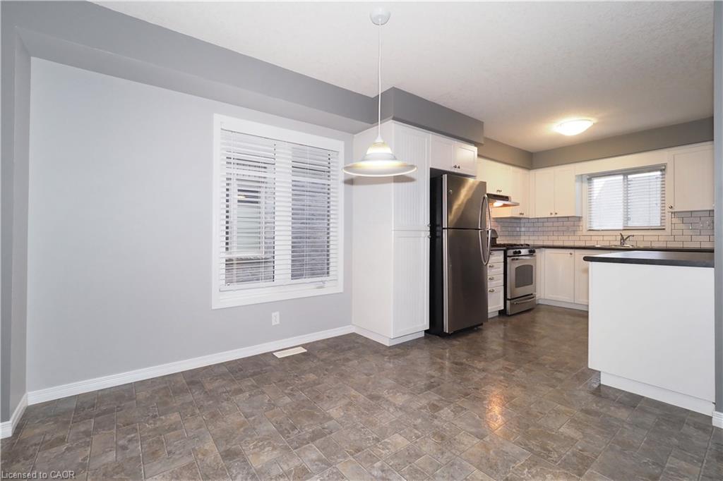 J37-7 Upper Mercer Street Property Photo 12