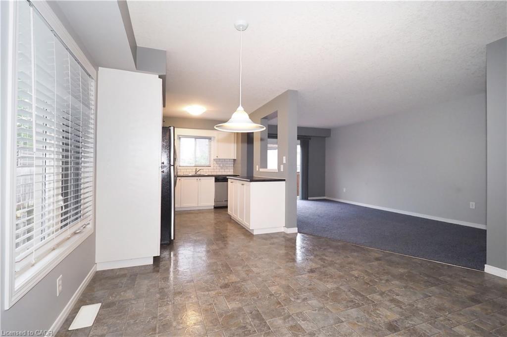 J37-7 Upper Mercer Street Property Photo 13