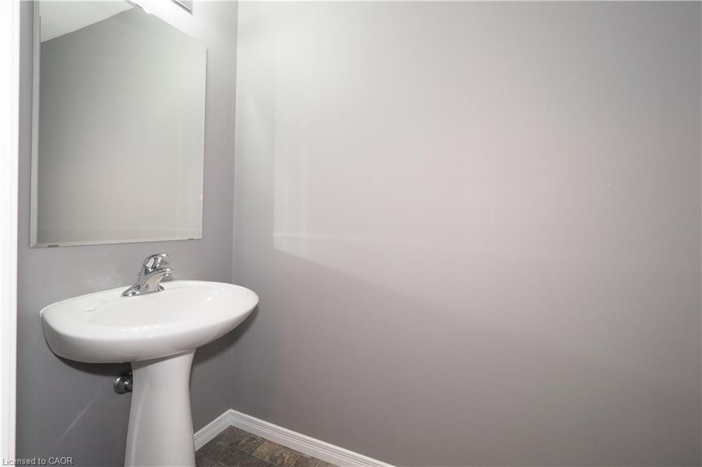 J37-7 Upper Mercer Street Property Photo 20