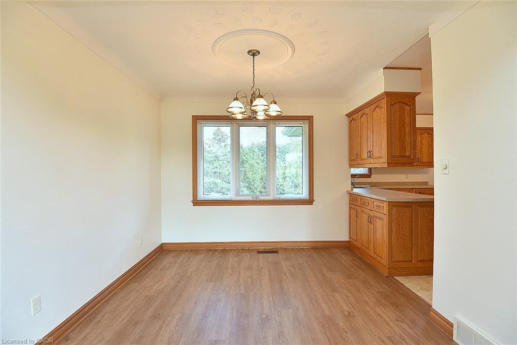 2407 Caistor Centre Road Property Photo 11