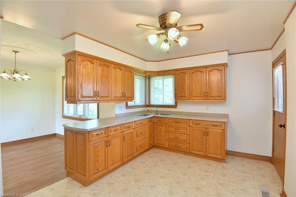 2407 Caistor Centre Road Property Photo 13