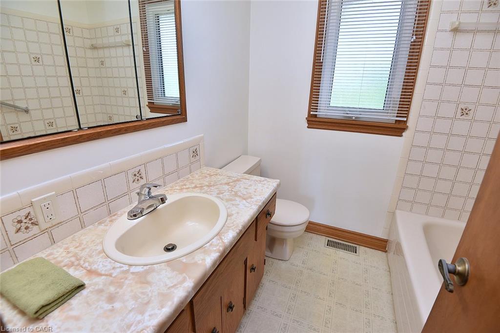 2407 Caistor Centre Road Property Photo 27