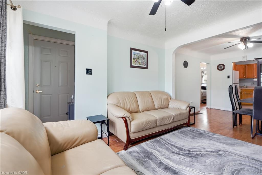 1494 Main Street E Property Photo 10