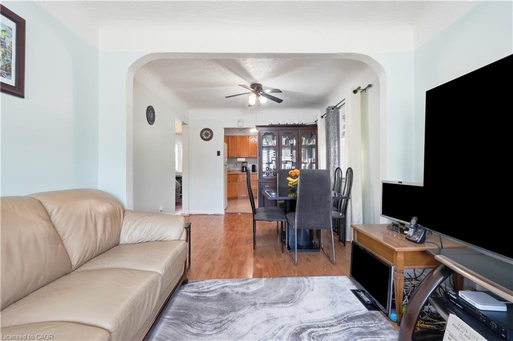 1494 Main Street E Property Photo 11