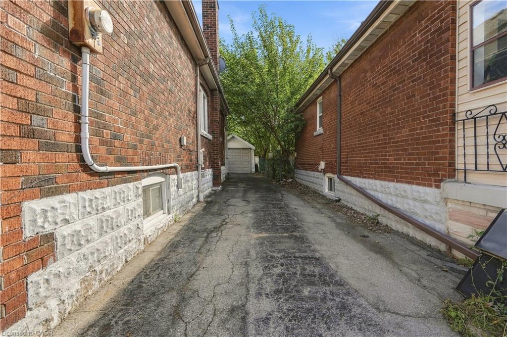 1494 Main Street E Property Photo 42