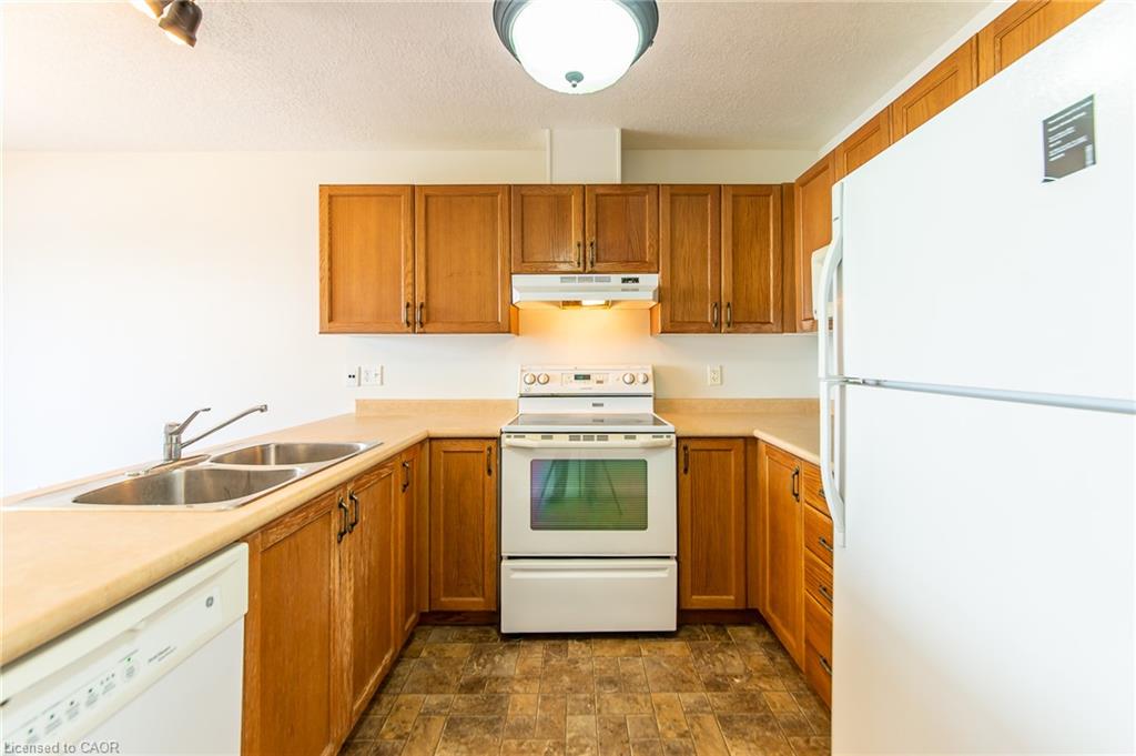 J54-619 Wild Ginger Avenue Property Photo 5