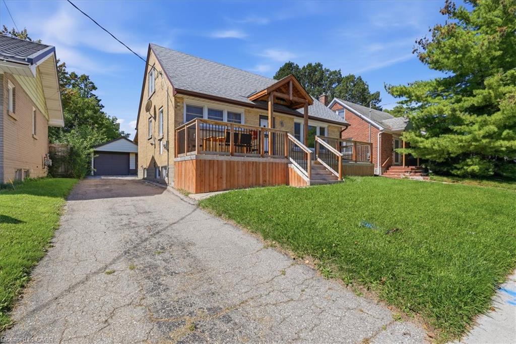 327 Highland Road E Property Photo 2