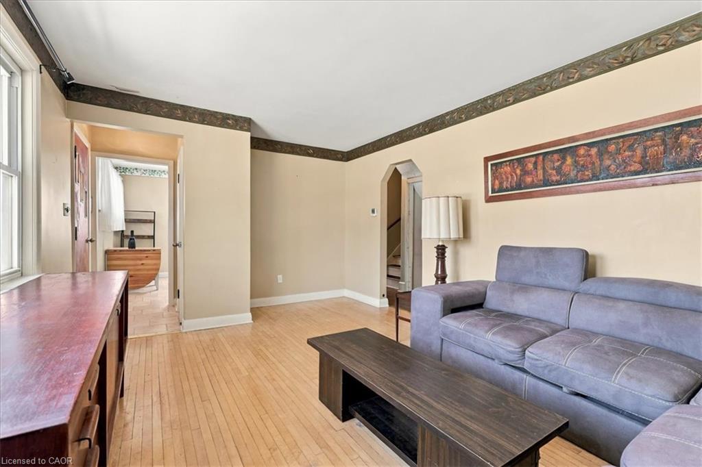 327 Highland Road E Property Photo 7