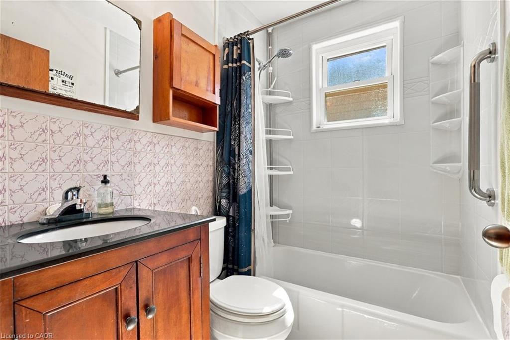 327 Highland Road E Property Photo 14
