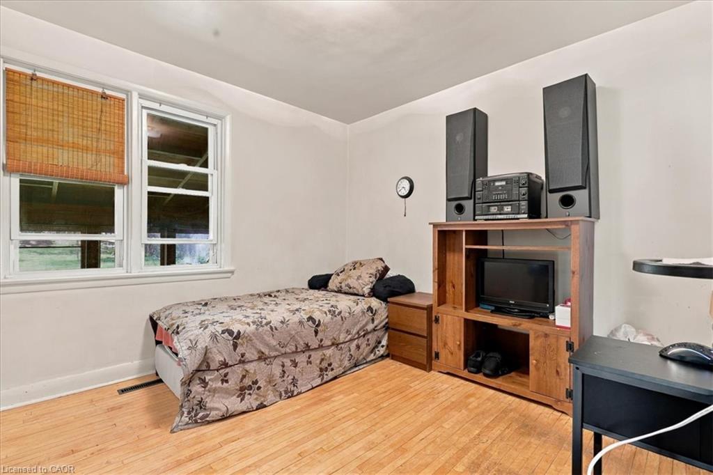 327 Highland Road E Property Photo 17