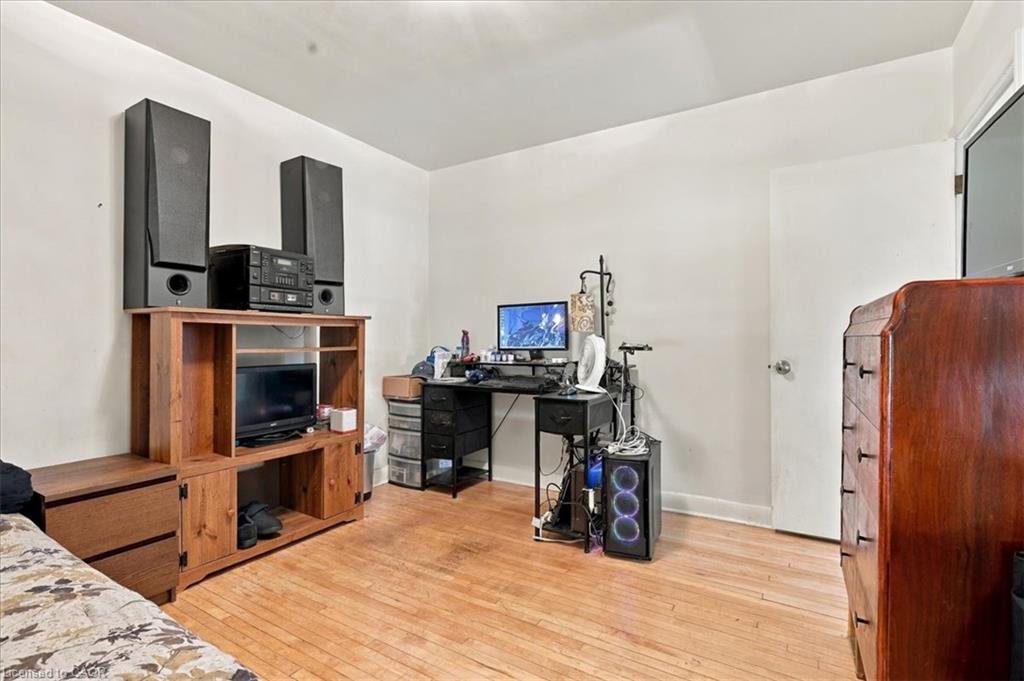 327 Highland Road E Property Photo 18