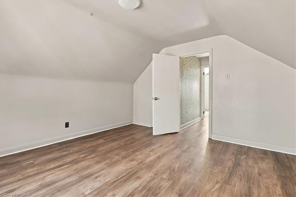 327 Highland Road E Property Photo 20