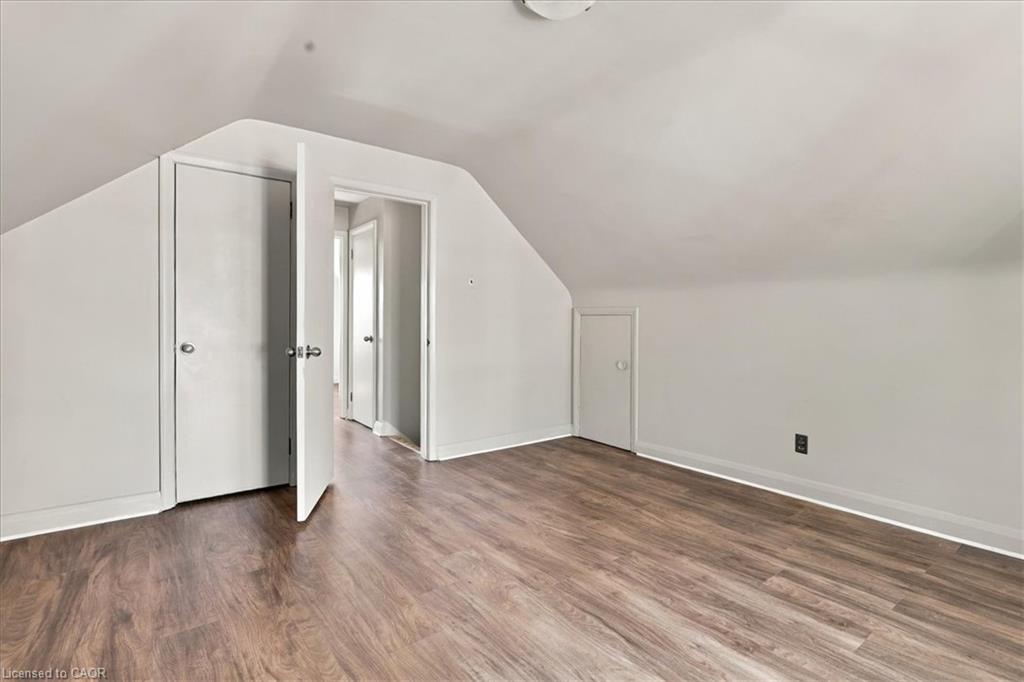 327 Highland Road E Property Photo 21