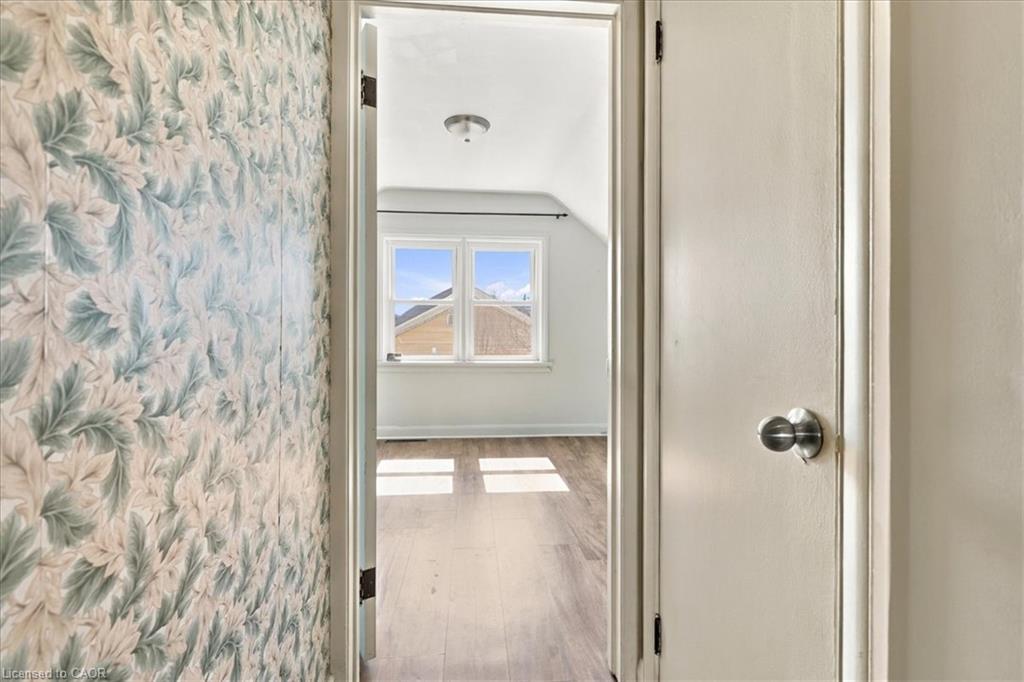327 Highland Road E Property Photo 22