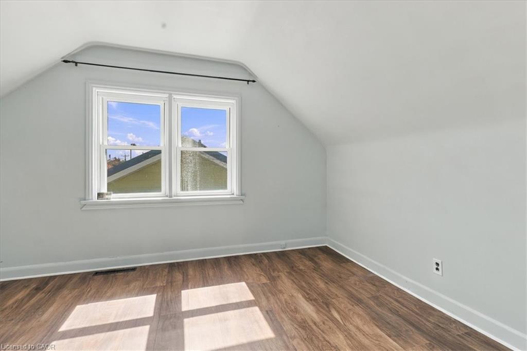 327 Highland Road E Property Photo 23