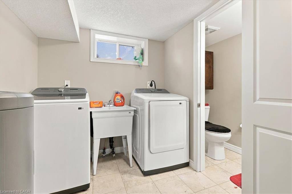 327 Highland Road E Property Photo 25