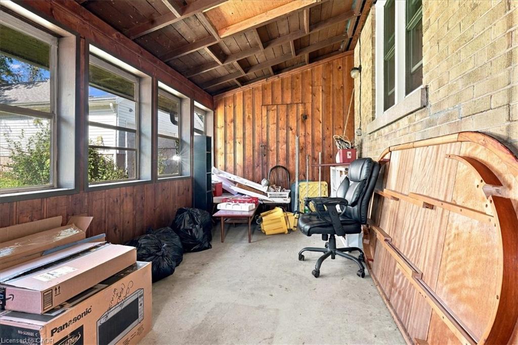 327 Highland Road E Property Photo 29