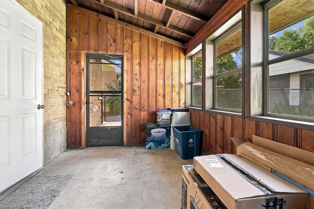 327 Highland Road E Property Photo 30