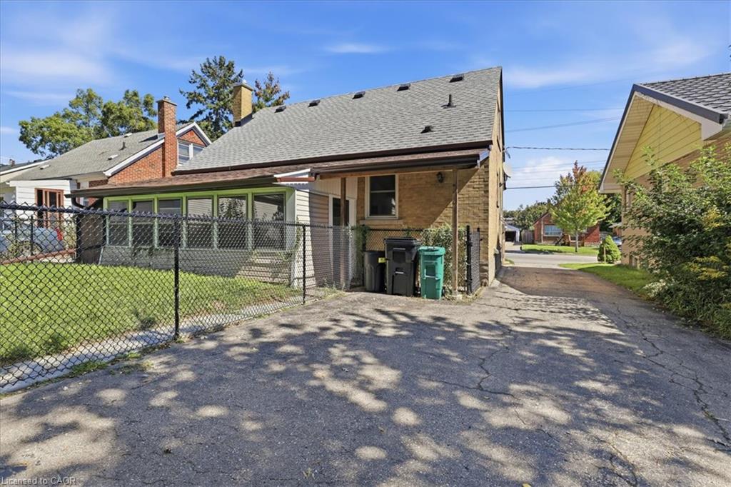 327 Highland Road E Property Photo 32