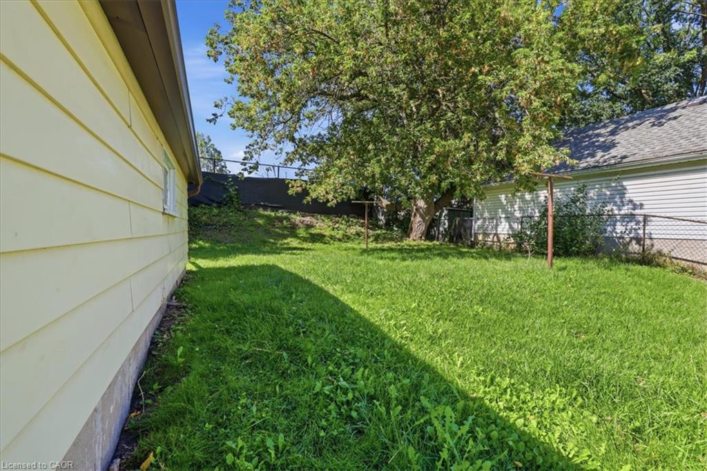 327 Highland Road E Property Photo 36