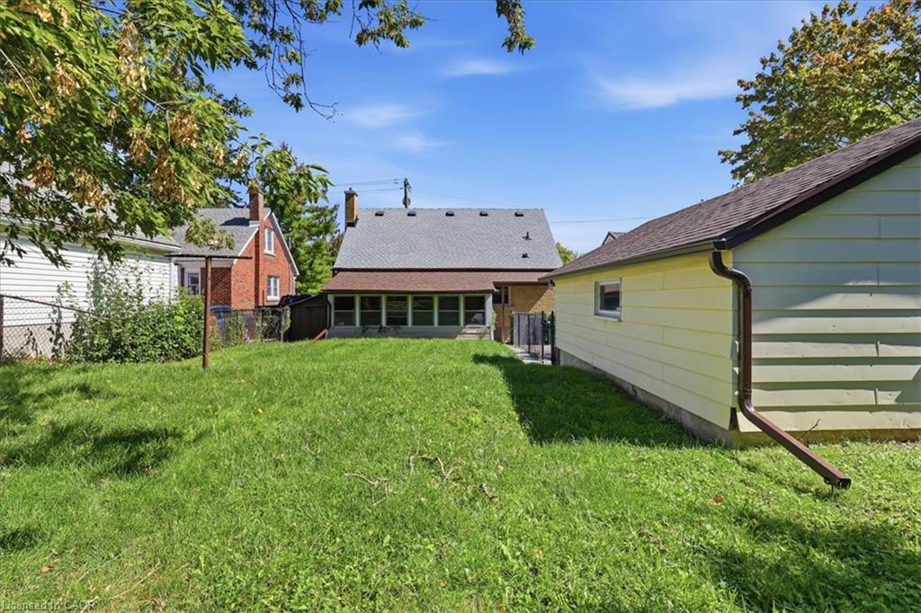 327 Highland Road E Property Photo 37