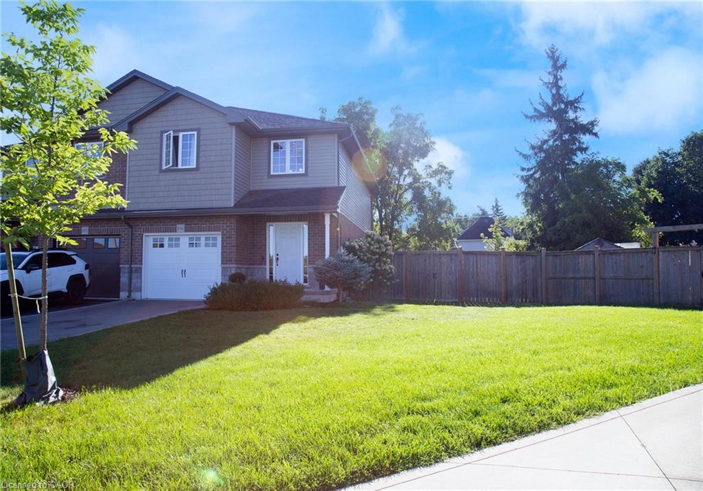 104 Macneil Court Property Photo 1