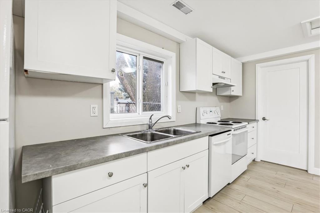 19 Bailey Street Property Photo 8