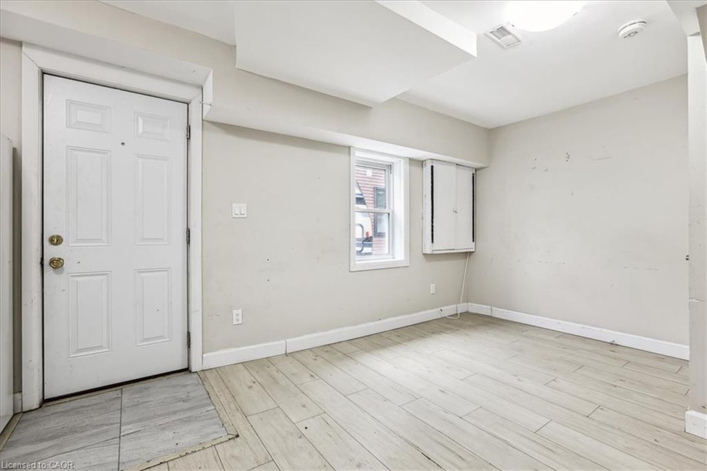 19 Bailey Street Property Photo 16