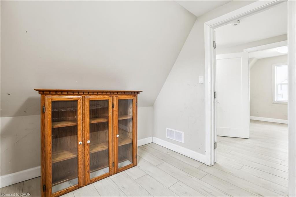 19 Bailey Street Property Photo 20
